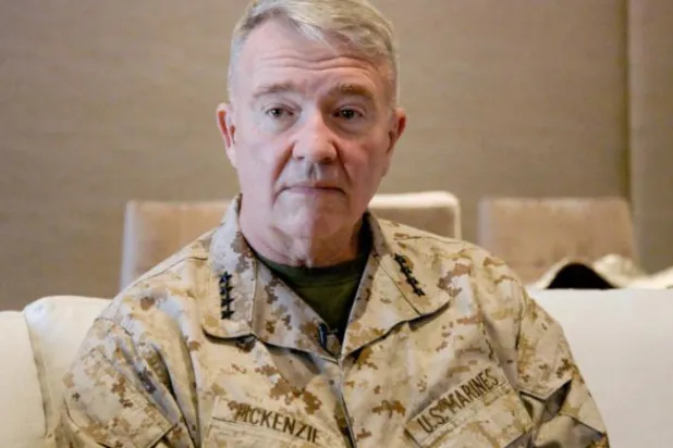 ABD, BAE’yi güdümlü füze destroyeri ve F-22 savaş uçaklarıyla destekleyecek