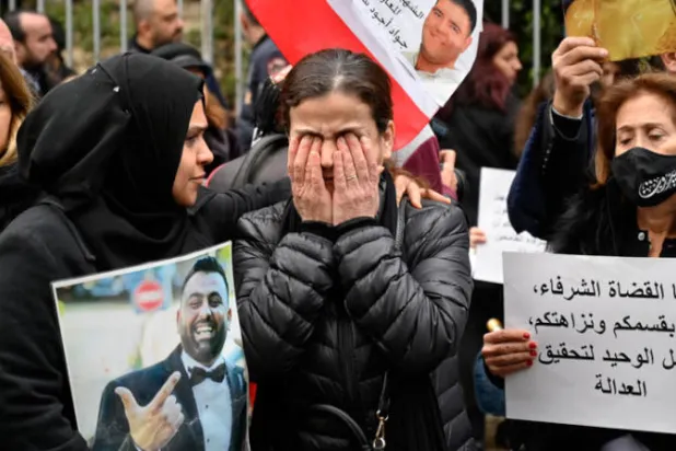 أهالي ضحايا انفجار مرفأ بيروت يعتصمون في «قصر العدل»