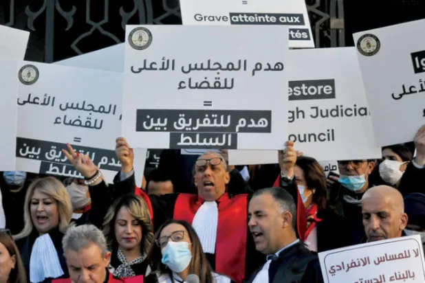 أزمة السلطة القضائية في تونس تتحوّل إلى «صراع على الشرعية»