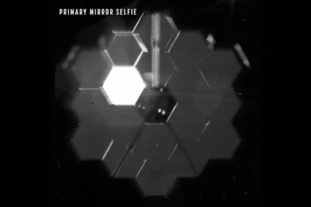 التلسكوب الفضائي «جيمس ويب» يرصد نجماً ويلتقط {سيلفي}
