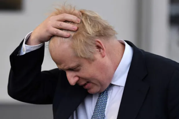 جونسون بين أزمتين... أوكرانيا وحفلات مكتبه