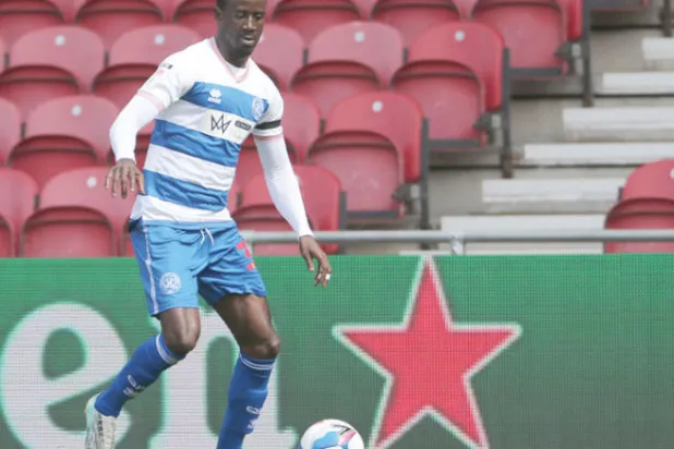 ألبرت أدوماه: حتى عندما لعبت في أستون فيلا كنت أرتدي قميص كوينز بارك رينجرز