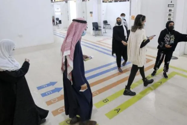 Kuveyt koronavirüs kısıtlamalarını kaldırıyor