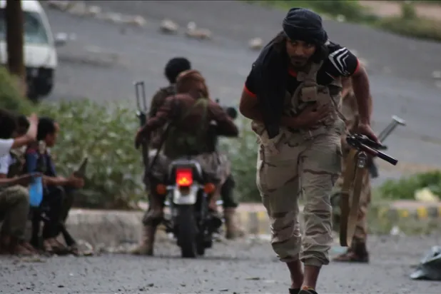 Yemen'de Husilerin füze saldırısında 3 asker öldü