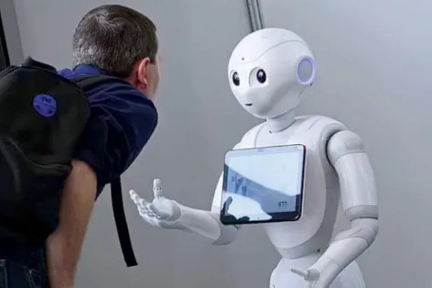 البشر يفضلون التعامل مع الروبوت الأنثى في الفنادق