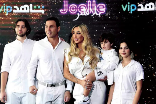 «جويل بلا فلتر»... الوجه الآخر لنجمة حفرت اسمها