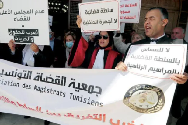 Tunus Cumhurbaşkanı’ndan ‘Meclis faaliyetlerinin askıda kalmaya devam edeceği’ vurgusu