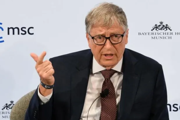  بیل گیتس: ریسک کویید ۱۹ «به شدت» کاهش یافته اما همه گیری بعدی در راه است