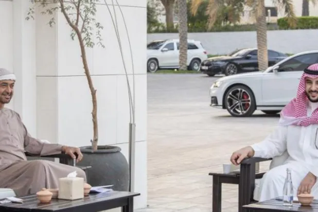 Suudi Arabistan Savunma Bakanı ve Abu Dabi Veliaht Prensi, iki ülke arasındaki ilişkileri ve savunma alanında işbirliğini görüştü