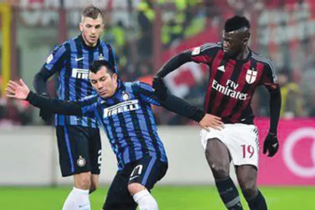 قمة بين الغريمين ميلان وإنتر... وفلاهوفيتش يقود يوفنتوس ضد فريقه السابق فيورنتينا