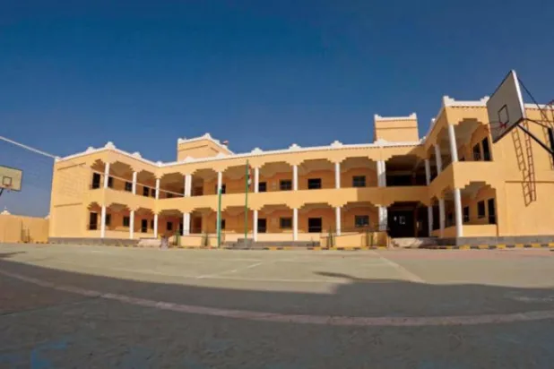 Marib’deki Üstün Yetenekliler Merkezi savaşın kalıntıları arasından yükseliyor