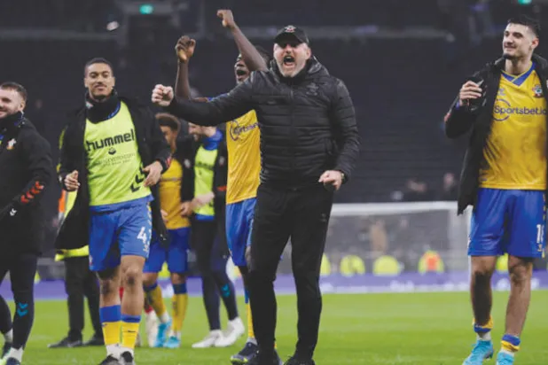 كيف نجح رالف هاسينهوتل في إحداث تغيير هائل في ساوثهامبتون؟