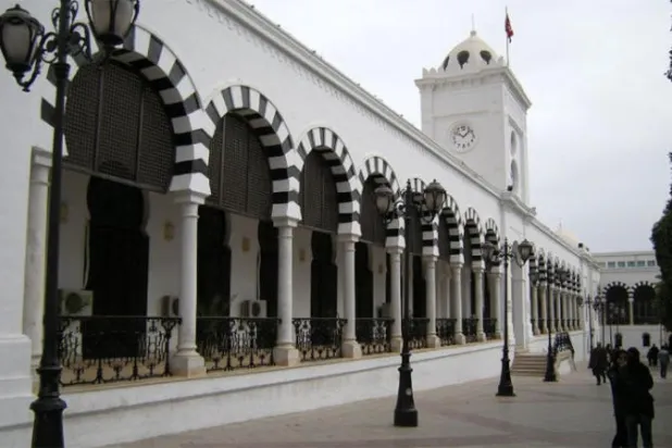 تونس لاقتراض داخلي بقيمة 150 مليون دولار لتمويل الميزانية