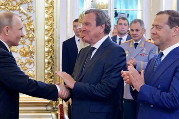 Gerhard Schröder, Almanya’nın ‘yüz karası’ oldu