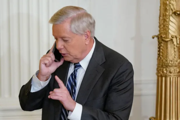 سيناتور أميركي بارز يدعو إلى «تصفية» بوتين