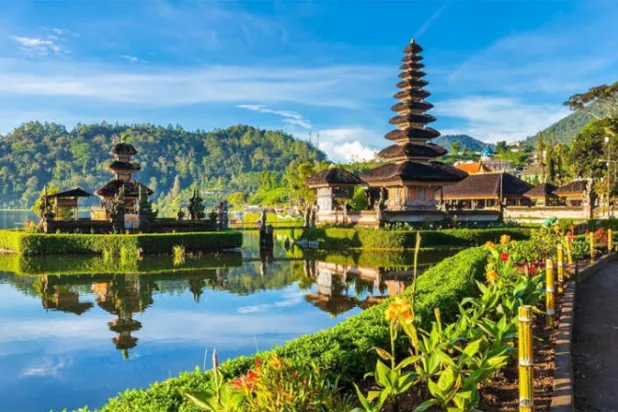 إندونيسيا تخفف قيود السفر إلى جزيرة بالي