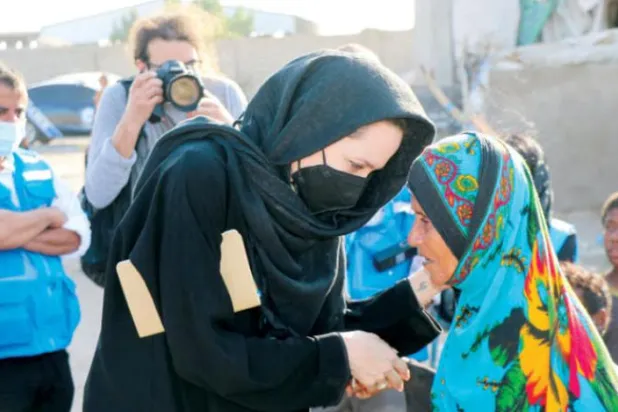 Angelina Jolie Yemen'i ziyaret etti