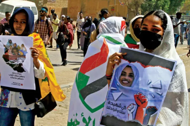 مواكب أمام القصر الرئاسي بالخرطوم في اليوم العالمي للمرأة