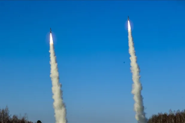 Libya'da Hafter güçleri balistik füze denemesi yaptı