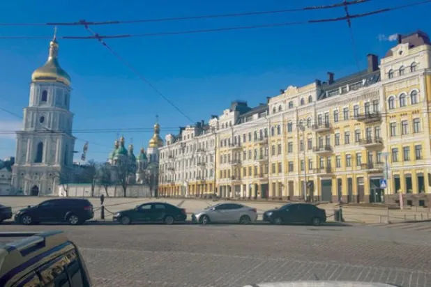 Rus tanklarının yaklaştığı ‘sessiz’ Kiev ‘büyük savaşı’ bekliyor