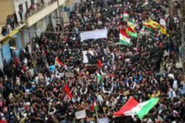 Suriye’deki Kürtler 18 yıl önceki ‘Kamışlı ayaklanmasını’ andı