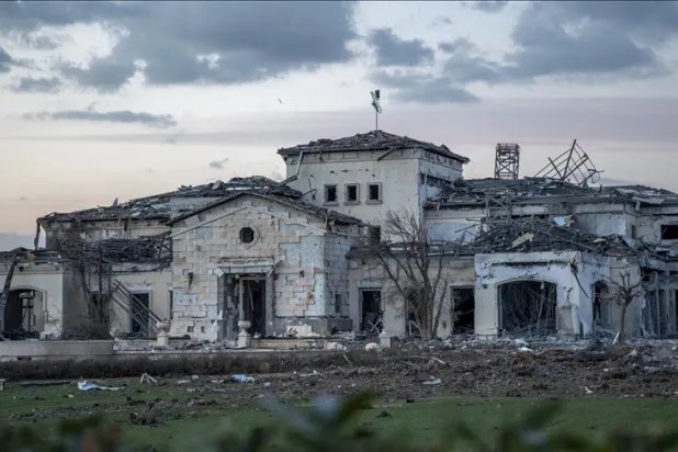 Erbil'e füze saldırılarında Erbilli iş insanının evi ve K24 kanalı binası büyük hasar gördü