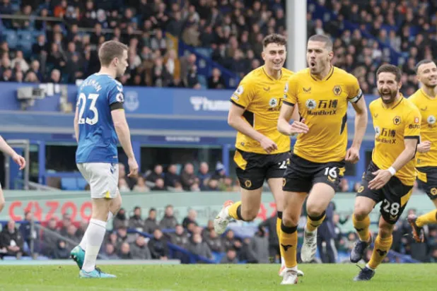 أنتوني غوردن: مواجهة إيفرتون لشبح الهبوط خطأ الجميع وليس لامبارد وحده