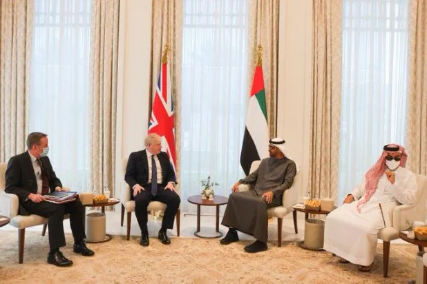 محمد بن زايد وبوريس جونسون يبحثان استقرار أسواق الطاقة العالمية