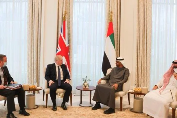 Abu Dabi Veliaht Prensi ve İngiltere Başbakanı küresel enerji piyasalarının istikrarını görüştü