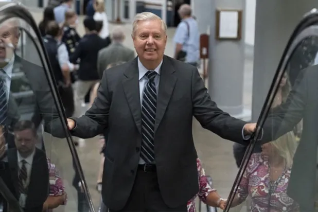 Reaganist eğilimli Lindsey Graham Rusya’nın Brütüs’ünü arıyor