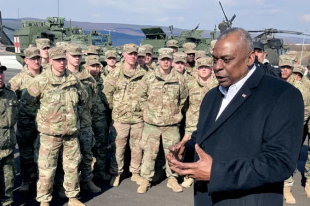 أوستن لا يرى حشداً روسياً على حدود «الناتو»