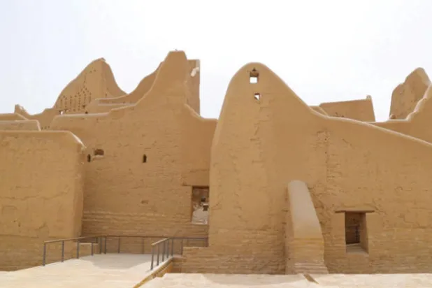 تاريخ الدرعية يحتضن إرث مجوهرات «كارتييه»