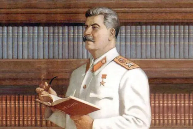 استالین؛ «کرم کتابی» که نویسندگان عصرش را سرکوب کرد