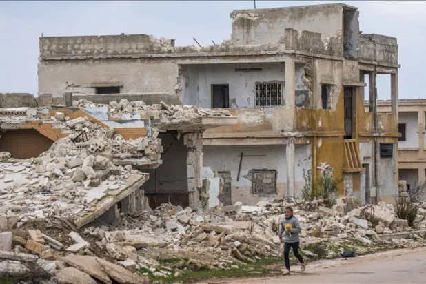 Halep belediyesi çökme binası olan 5 binayı boşalttı