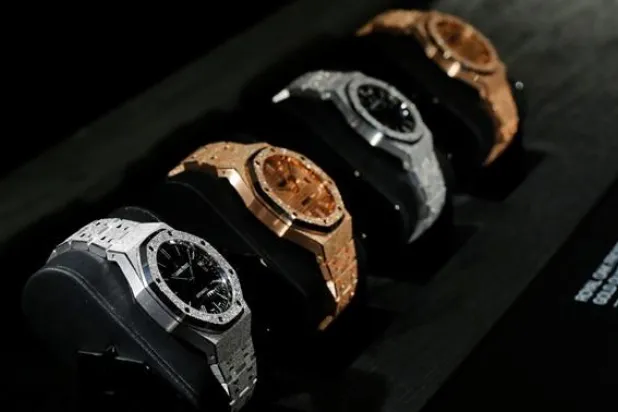 انتقاماً من عقوبات سويسرا... روسيا تصادر ساعات بملايين الدولارات