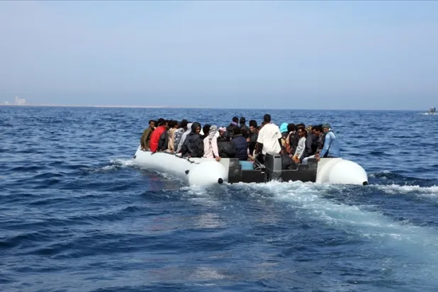 Libya açıklarında 128 göçmen kurtarıldı