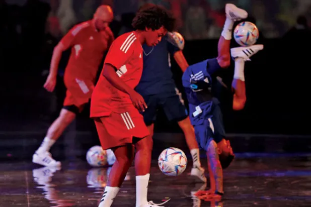 أساطير كرة: تقارب المسافات سيجعل مونديال 2022 «استثنائياً»