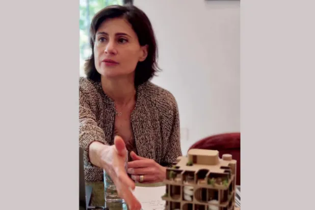 آمال أندراوس: متحف «بما» لا يشبه غيره وشمس لبنان تحضر في أعمالي