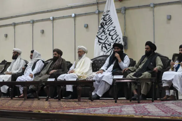 زعيم «طالبان» يأمر بحظر زراعة الخشخاش في أفغانستان