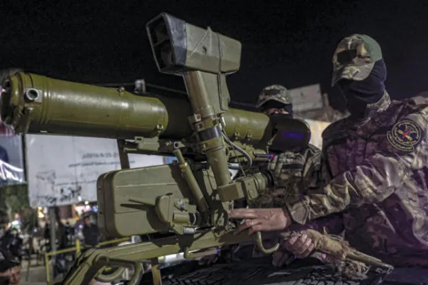 غانتس يتوعد بـ«كثير من الألم» وفصائل غزة تهدد بـ«مقاومة أقوى»