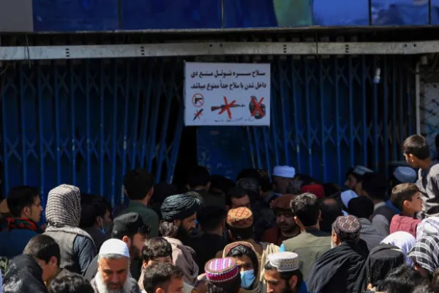 مقتل خمسة أشخاص بانفجار قنبلة غرب أفغانستان 