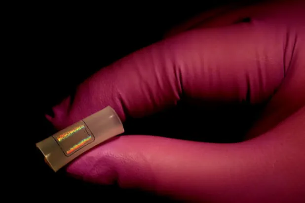 جهاز استشعار فائق للأسطح يكشف «كورونا»