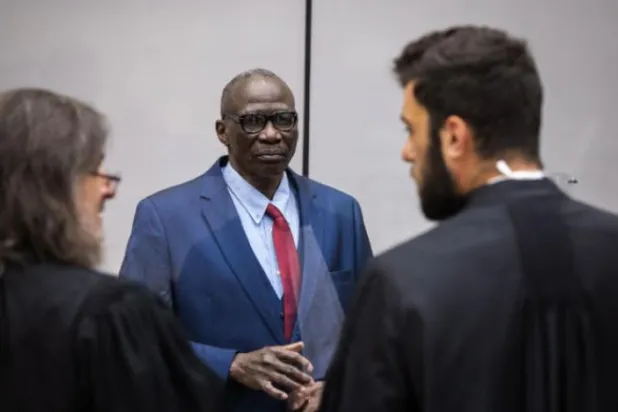 Uluslararası Ceza Mahkemesi'nde ilk Darfur davası: Cancavid lideri suçlamaları reddetti