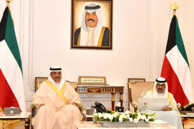 استقالة حكومة الكويت قبيل التصويت على وقع «عدم التعاون»