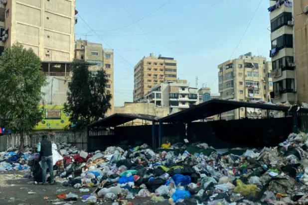 حل مؤقت يرفع النفايات من شوارع الضاحية... وبيروت مهددة