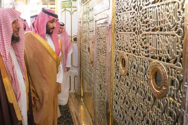  Suudi Veliaht Prensi Mescid-i Nebevi’yi ziyaret etti