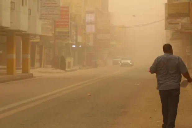 Kum fırtınası Irak’ı esir aldı