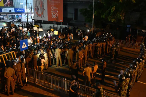 سريلانكا بصدد التخلف عن سداد بعض ديونها