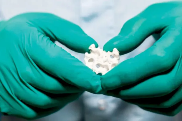 عظام وجلد صناعي... «قطع غيار» لرواد الفضاء في المريخ