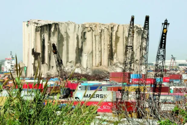 الحكومة تقرر هدم أهراءات القمح في مرفأ بيروت المتضررة من الانفجار